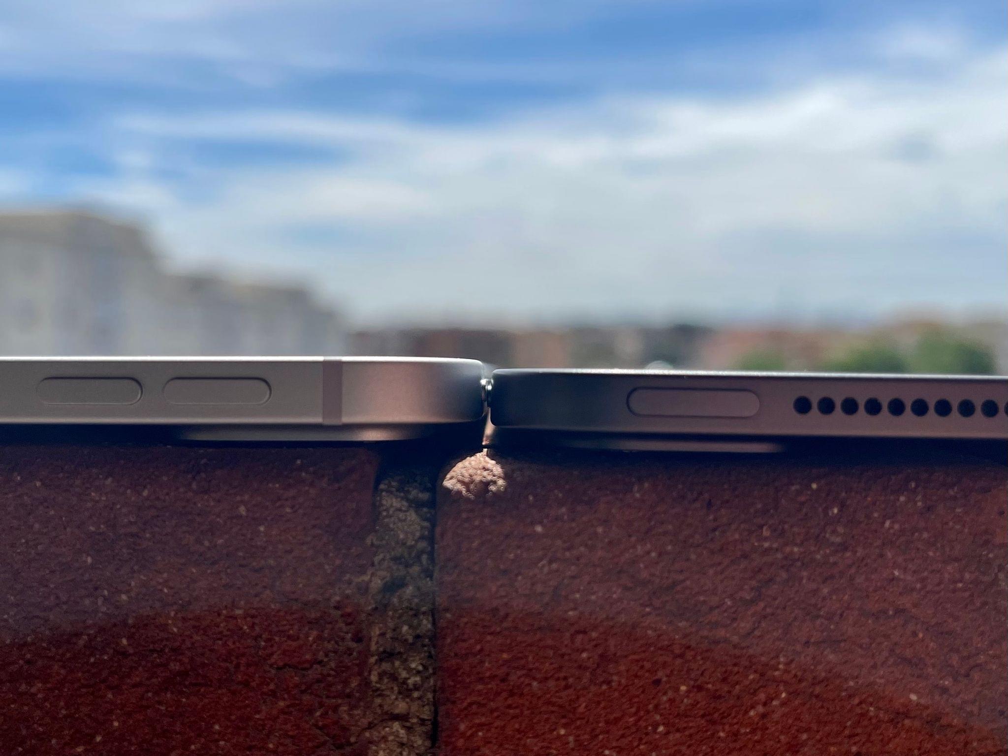 The new iPad Pro (left) is 0.5mm thicker than the previous model.